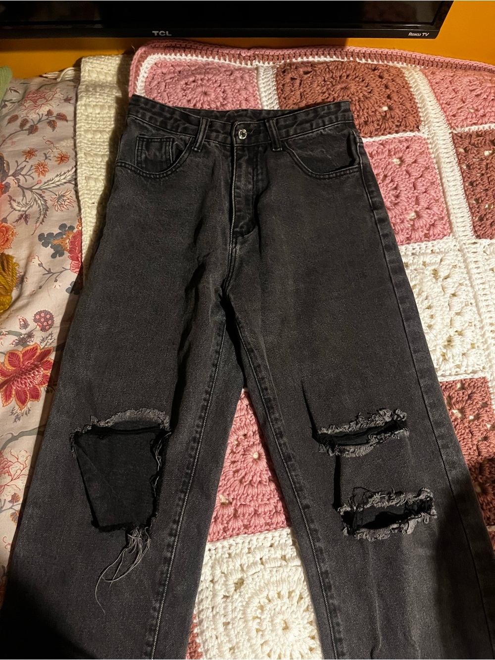 Black Distressed High-Waist Women’s Jeans